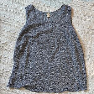 Women's Black and White Top